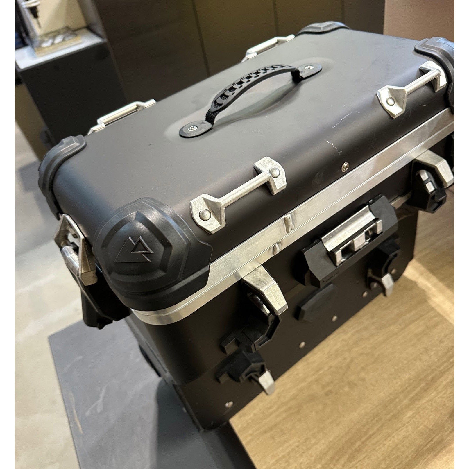 OPEN BOX - ZEGA EVO X Special Side Cases – MotoMotto