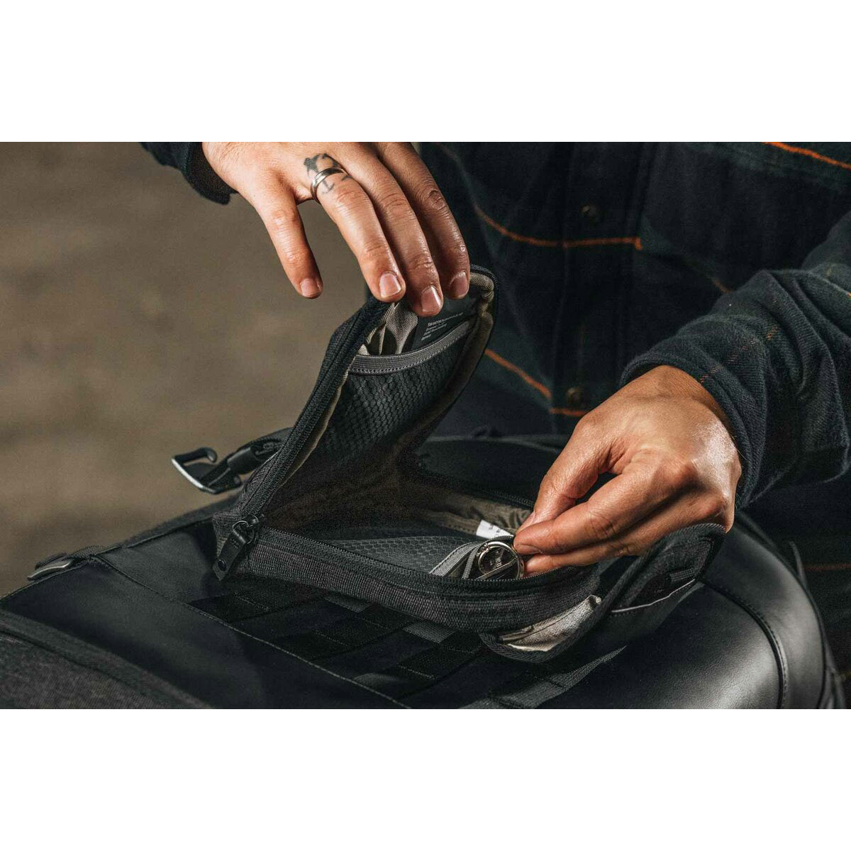 Legend Gear LA10 1.5L Accessory Bag