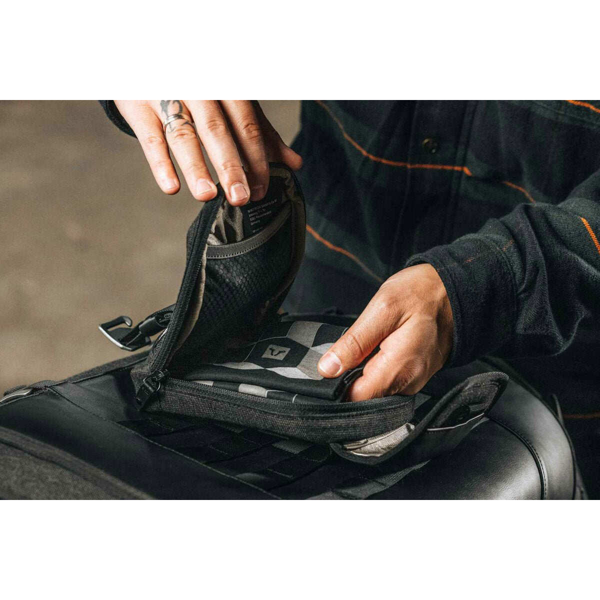 Legend Gear LA10 1.5L Accessory Bag