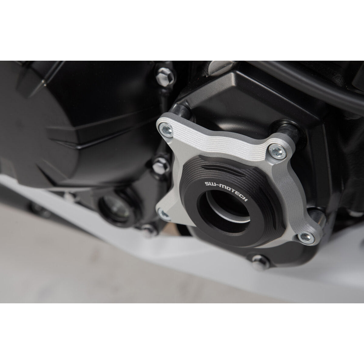 Engine Case Protector - Kawasaki Z900 17-, Z900RS /Cafe 18-
